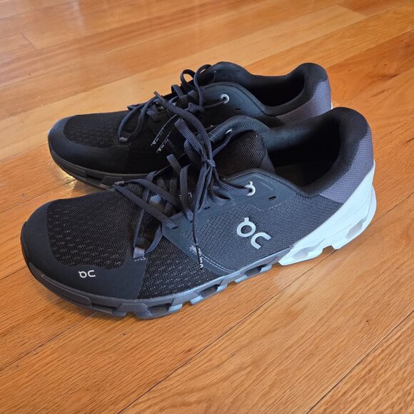 On Cloudflyer Mens Running Shoes *Different Sizes Left Size 12.5 Right Size 11.5 - Picture 1 of 14